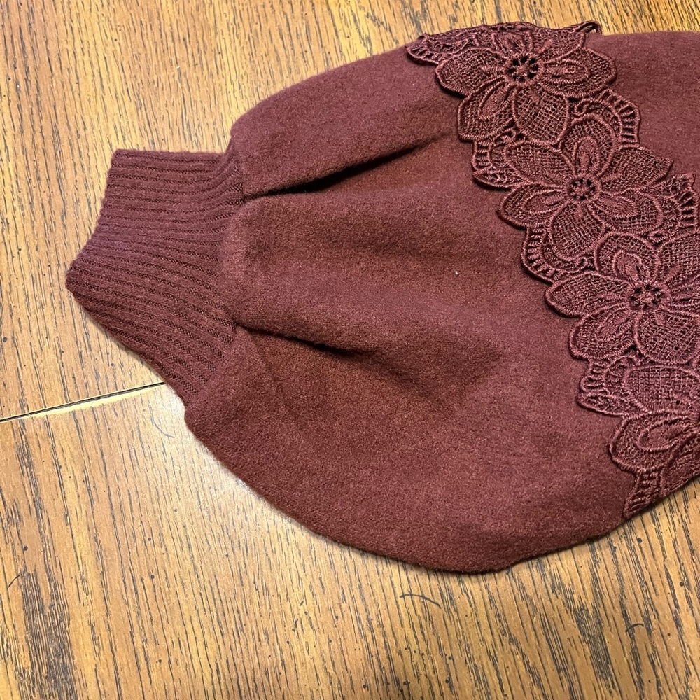 Wit & Wisdom Crochet Inset Blouson Sleeve Pullover - Picture 5 of 6